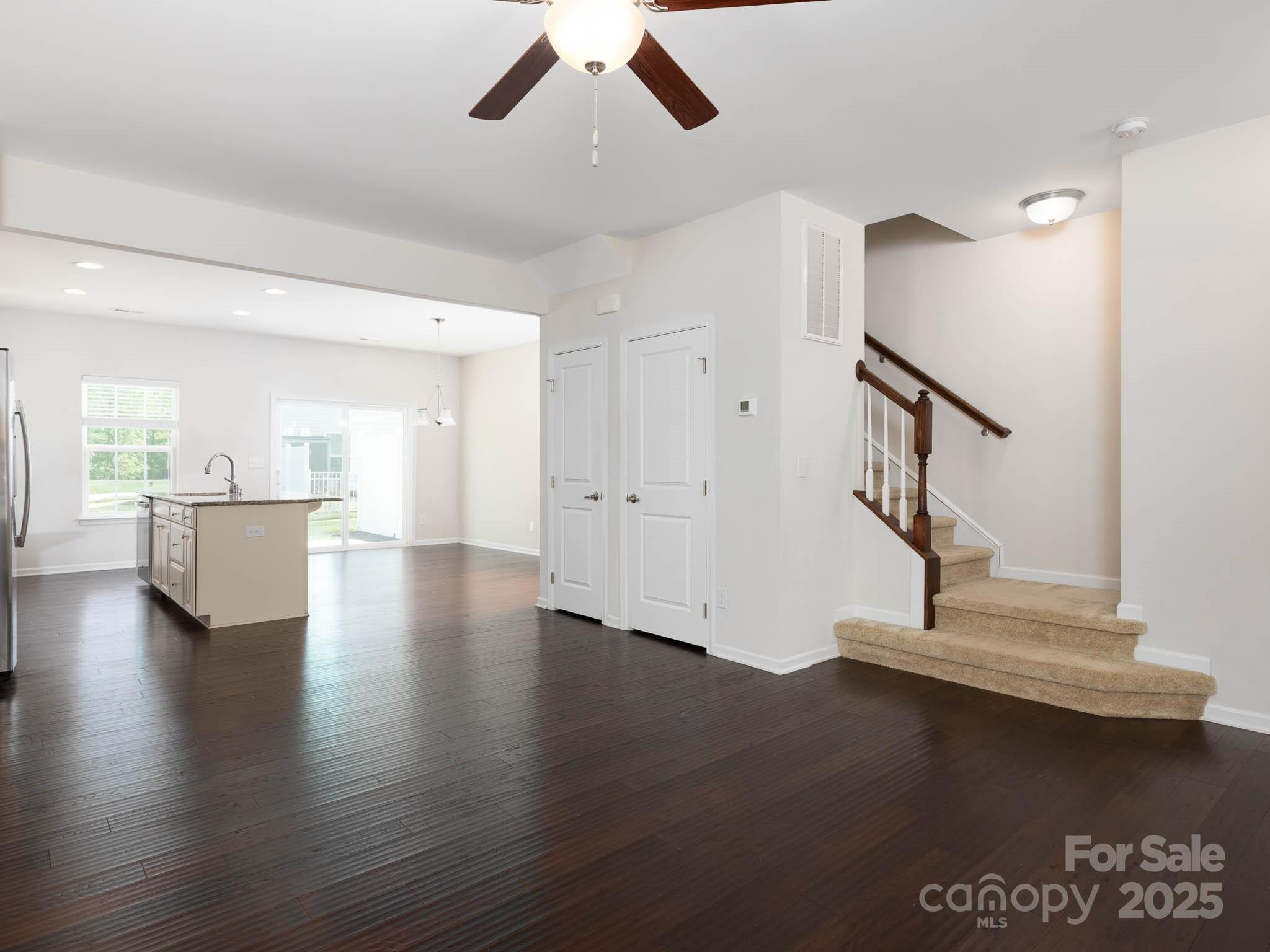 2448 Mariners Cove Lane