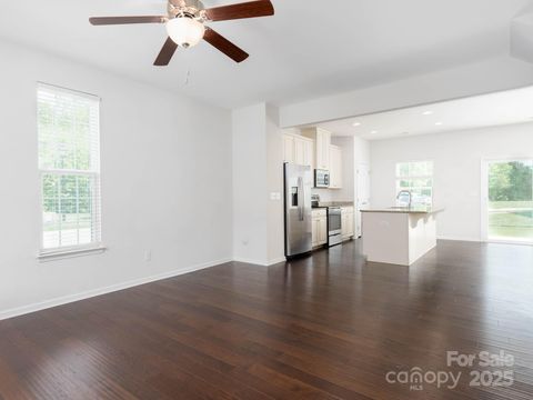 2448 Mariners Cove Lane Denver NC 28037