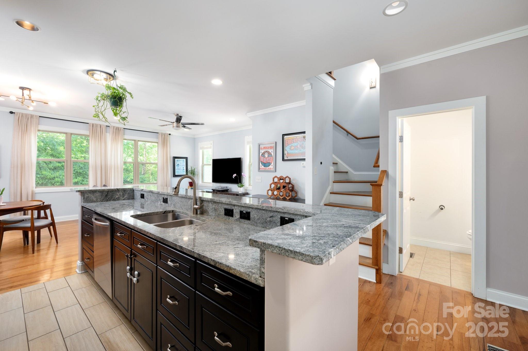 20 Central Avenue W