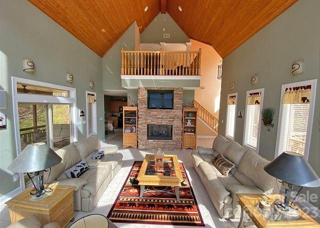 Rumbling Bald on Lake Lure - Residential