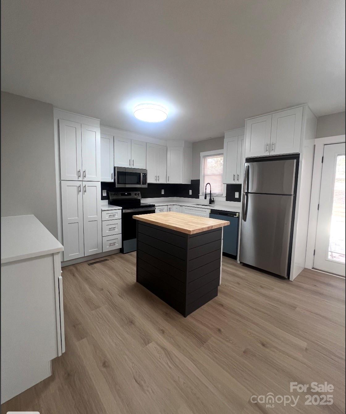 1307 North Hills Drive