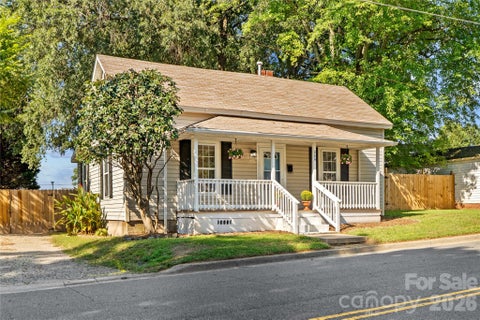 Photo of 209 E Wilson Avenue, Mooresville, NC 28115 (MLS # 4422376)