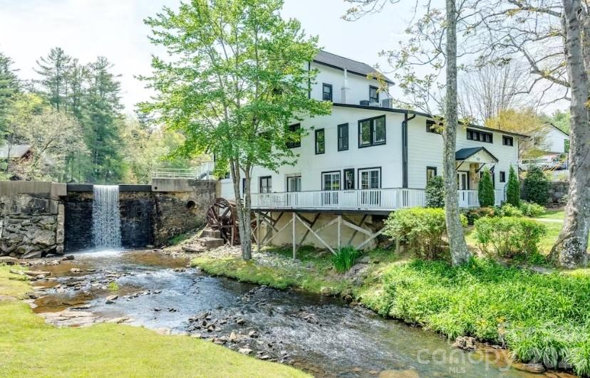 1150 W Blue Ridge Road Unit 220, Flat Rock, NC, 28731