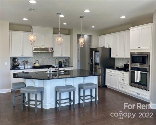 Oakland Pointe - Residential Lease