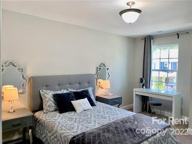 Oakland Pointe - Residential Lease