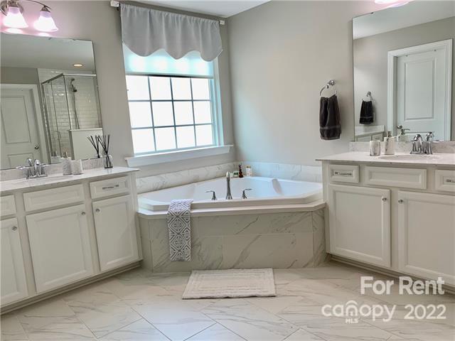 Oakland Pointe - Residential Lease