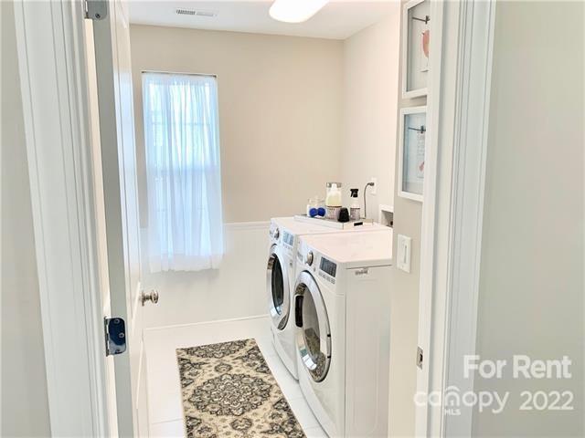 Oakland Pointe - Residential Lease