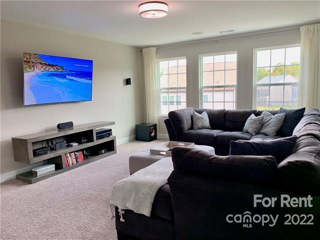 Oakland Pointe - Residential Lease