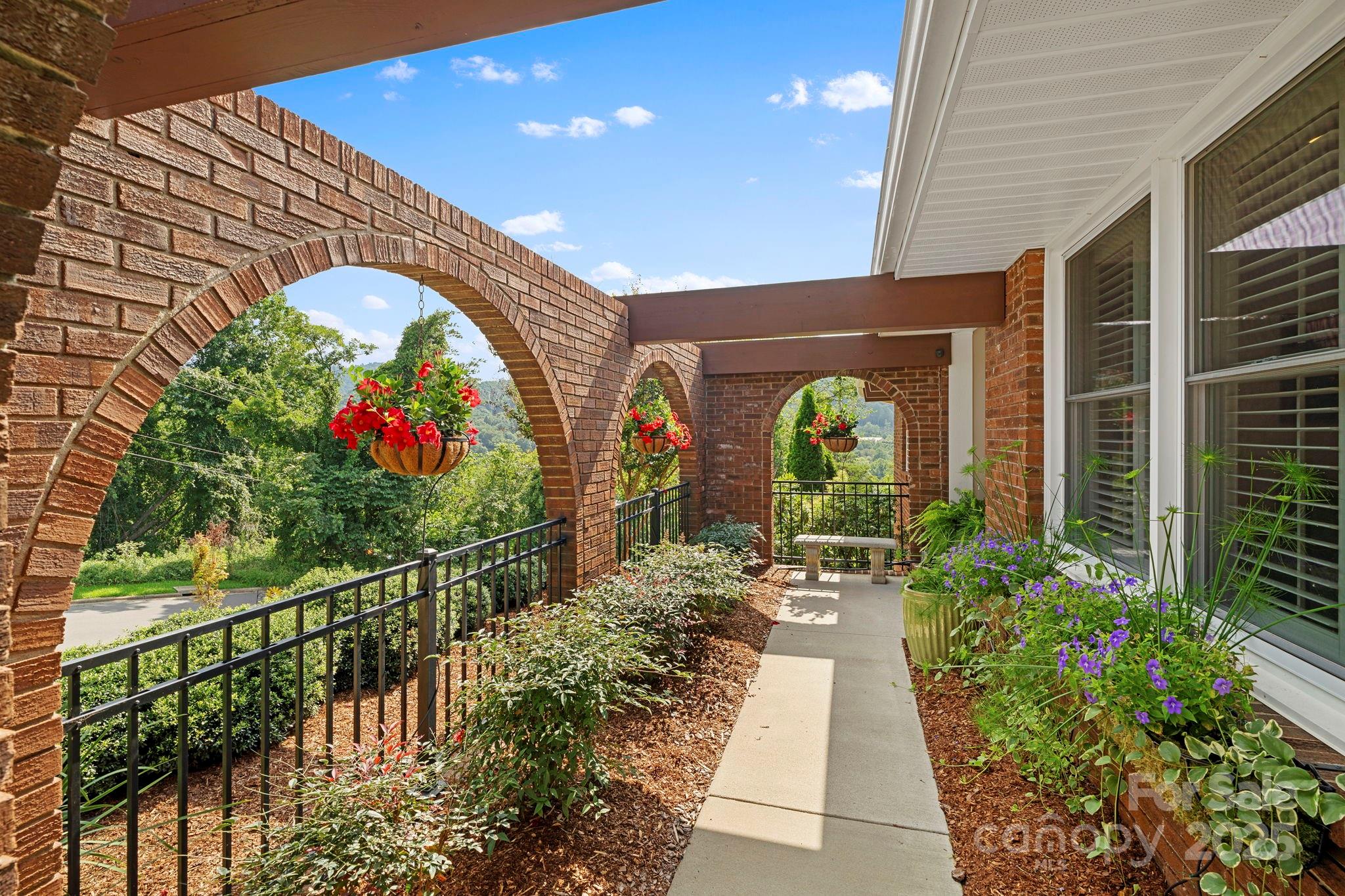 10 Audubon Drive