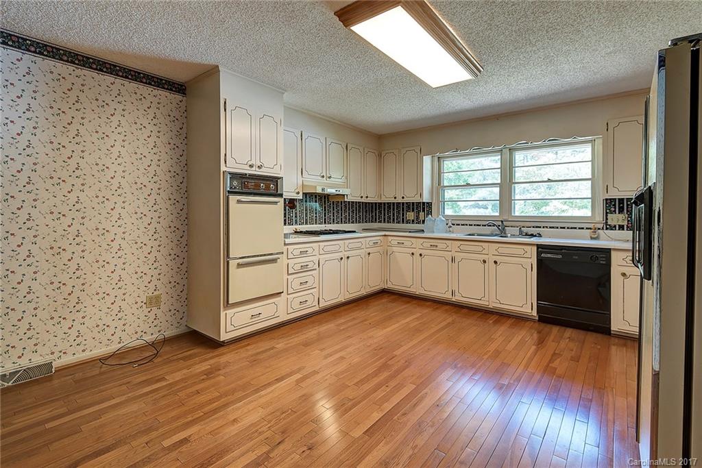 Woodland Hills - Residential