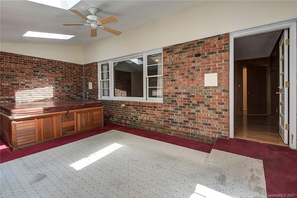 Woodland Hills - Residential