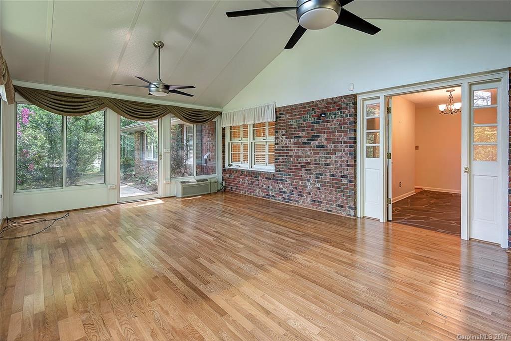 Woodland Hills - Residential