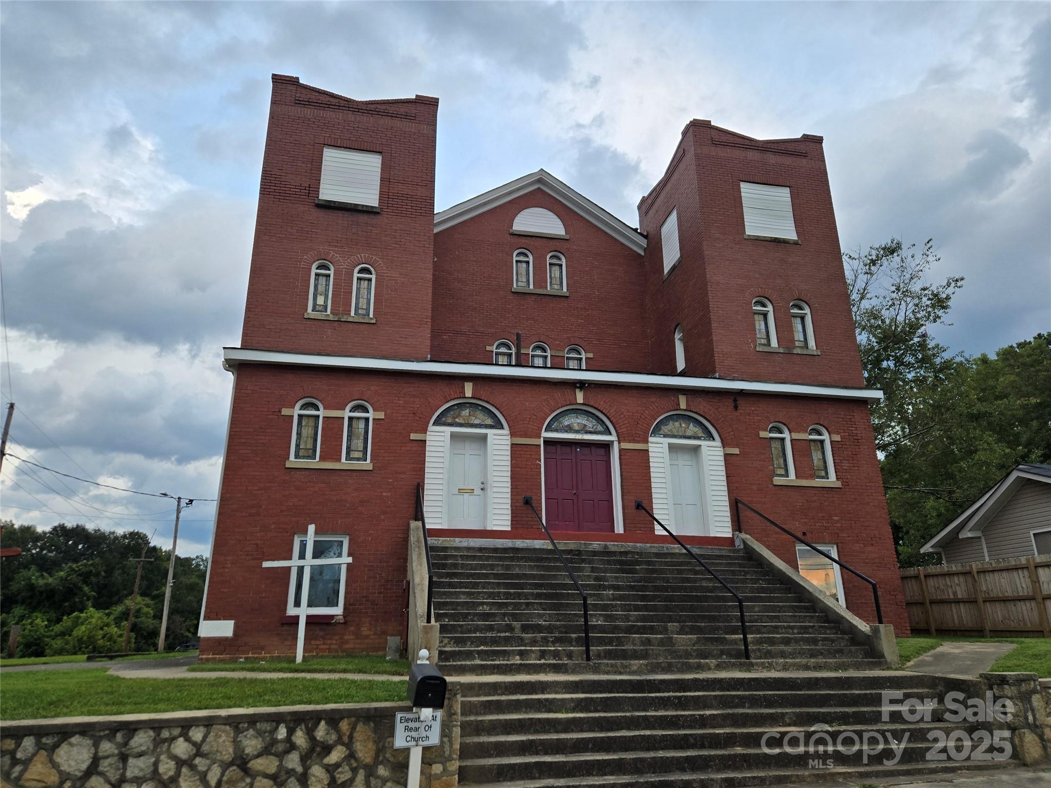 418 N Oakland Street