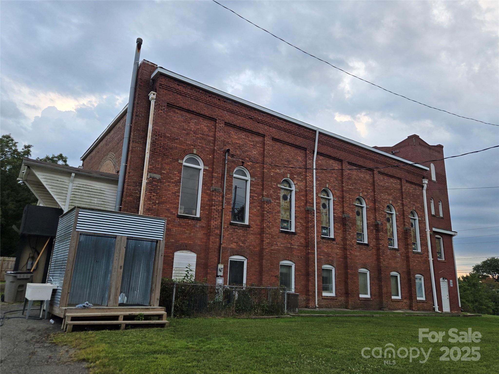 418 N Oakland Street
