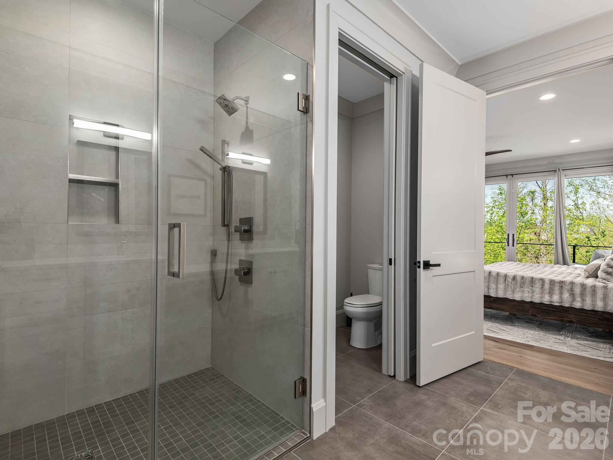 Reynolds Mountain - Residential