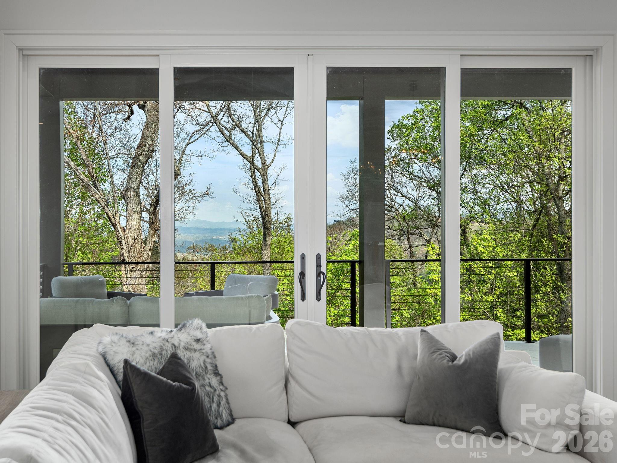 Reynolds Mountain - Residential