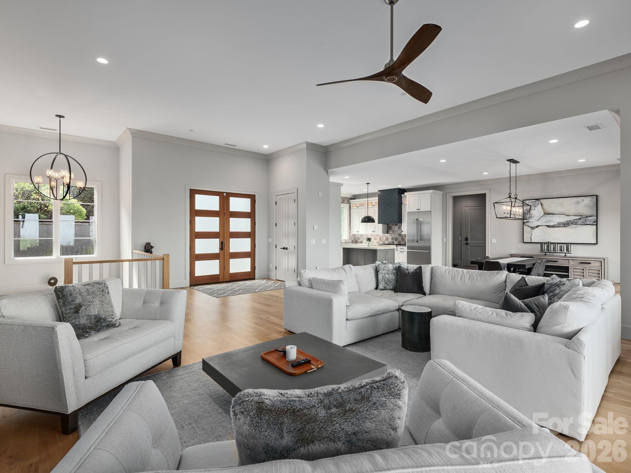 Reynolds Mountain - Residential