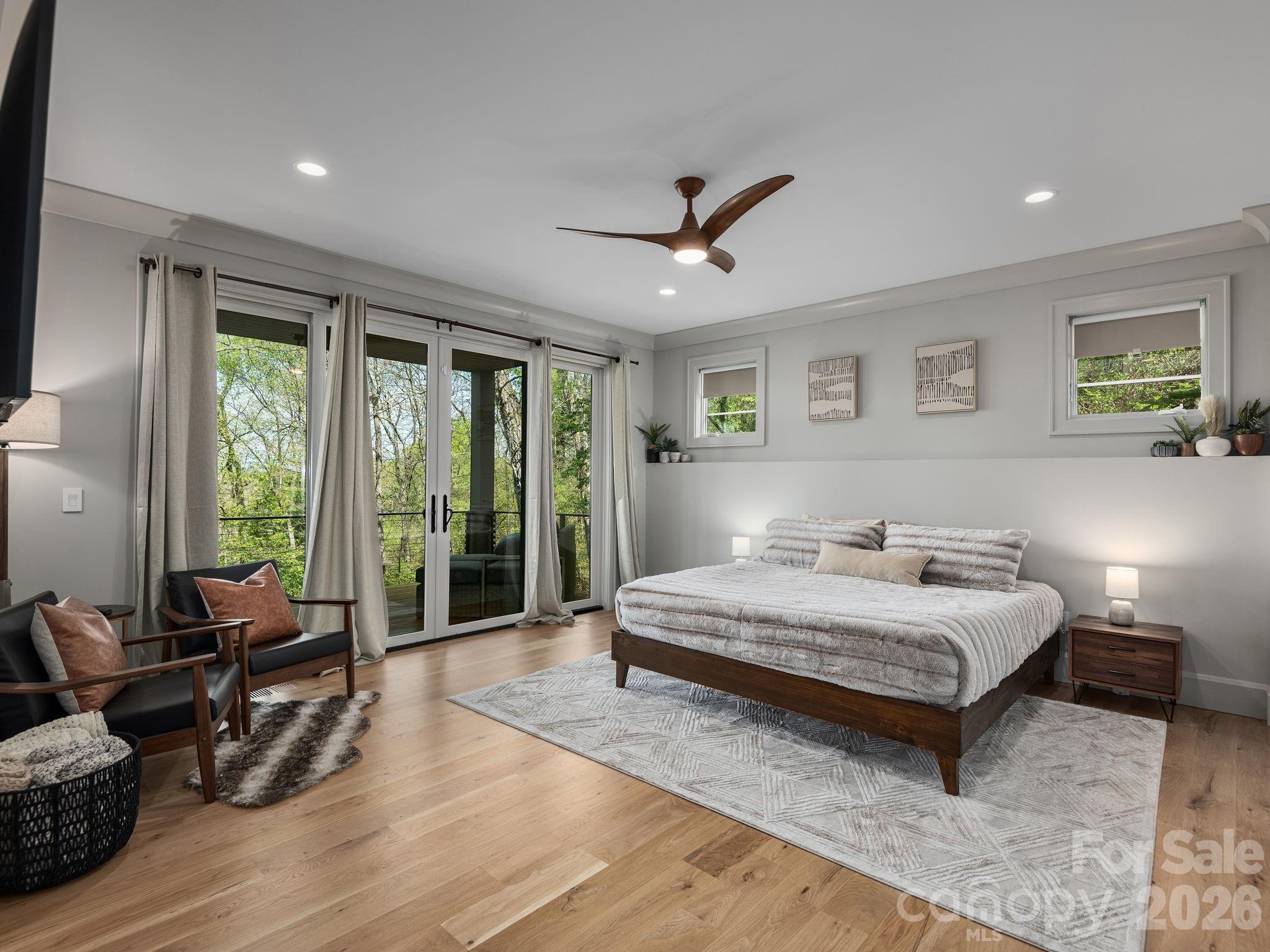 Reynolds Mountain - Residential