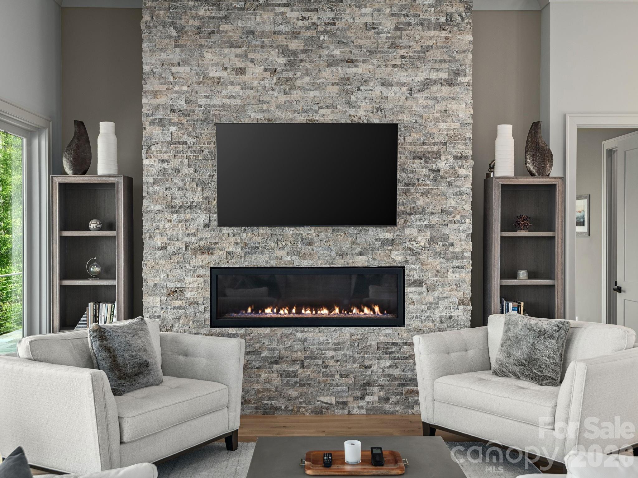 Reynolds Mountain - Residential