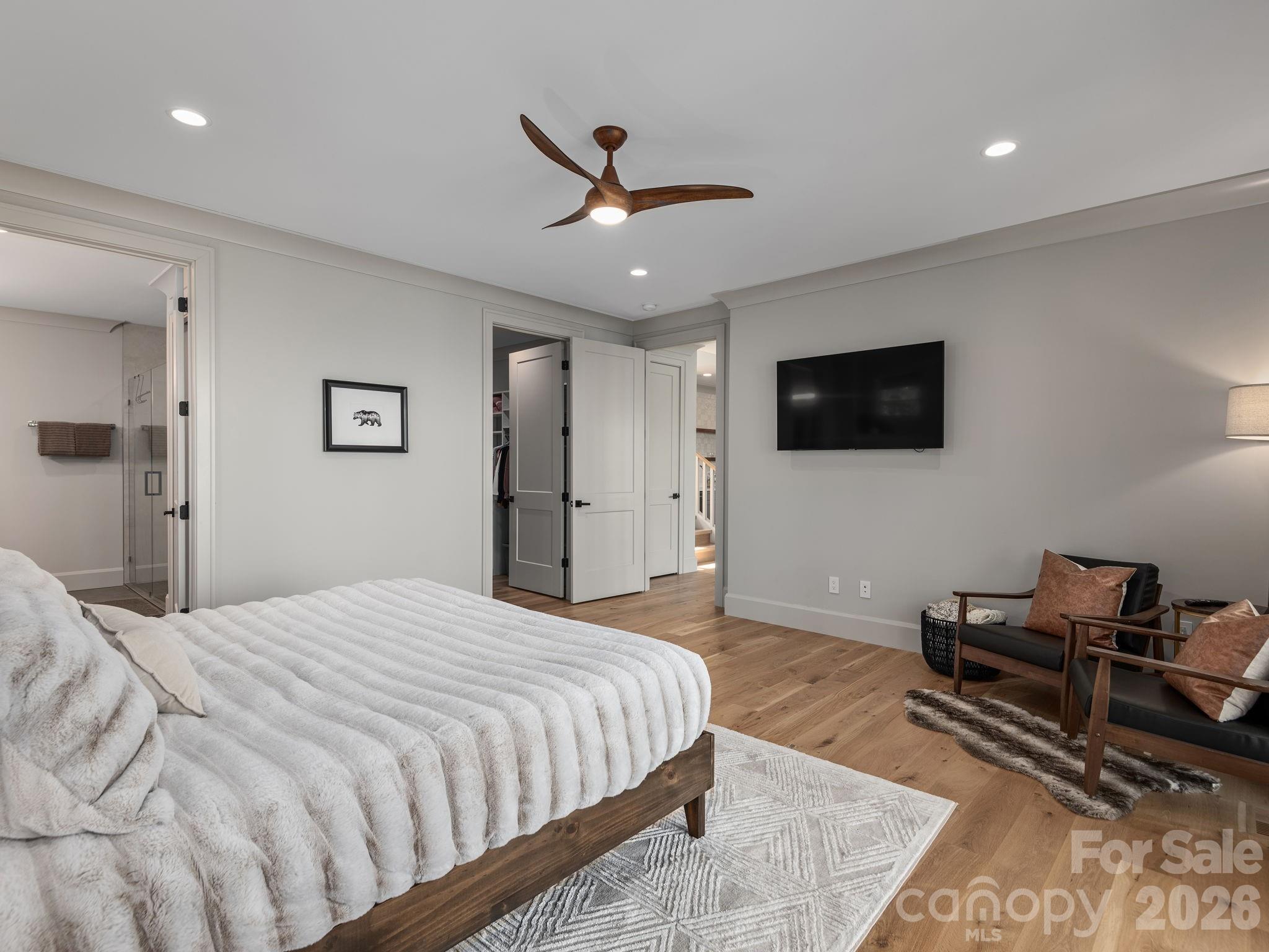 Reynolds Mountain - Residential