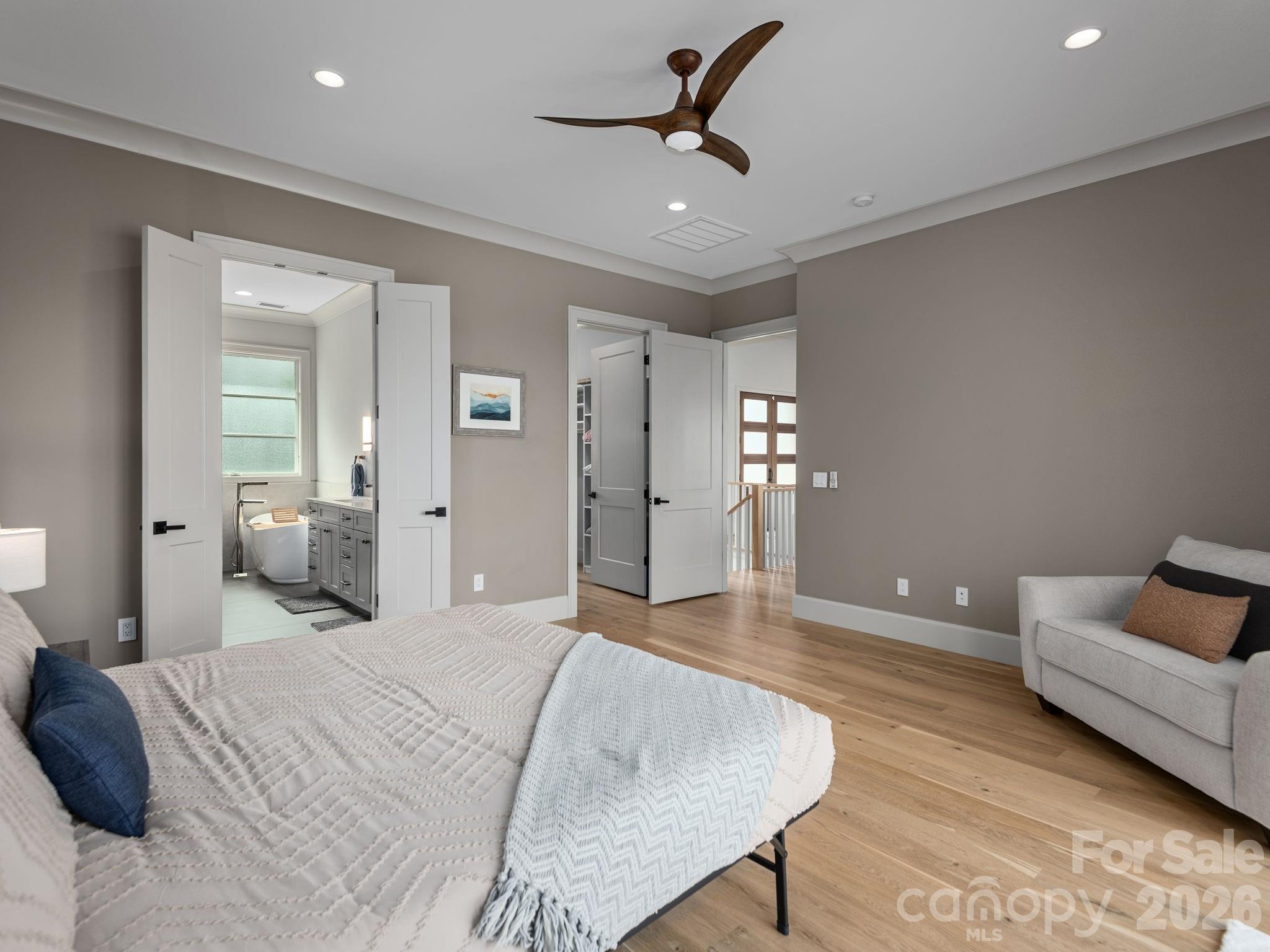 Reynolds Mountain - Residential