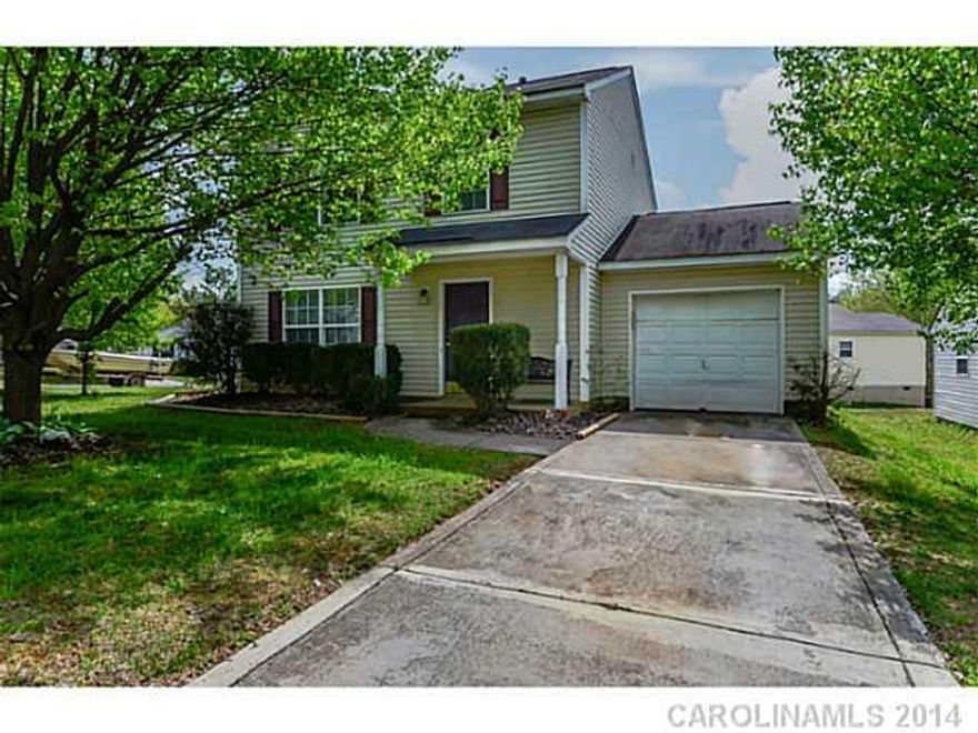 Wonderful 3 bedroom, 2.5 bath two story home located in the University area. Some of the many features include a gas fireplace in the living room, brand new hardwoods in the breakfast area, large master with spacious walk-in closet, garden tub/shower combo in mstr bath, neutral colors throughout, a 10x10 deck that is perfect for entertaining, and a fenced in back yard. This home is move-in ready!