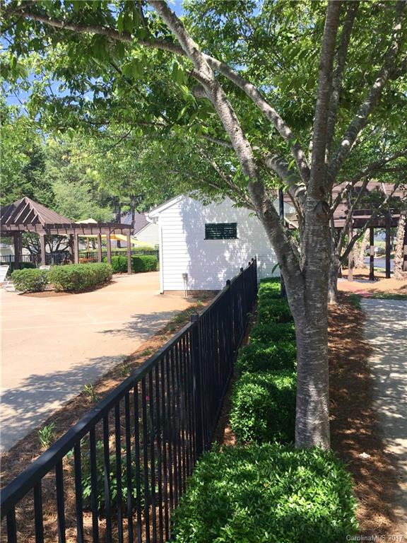 Huntington Ridge - Residential