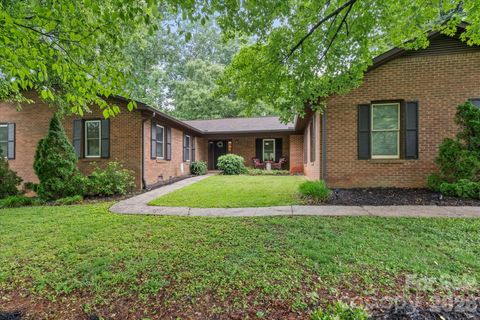 Photo of 300 Brookmeade Drive, Statesville, NC 28625 (MLS # 4376572)