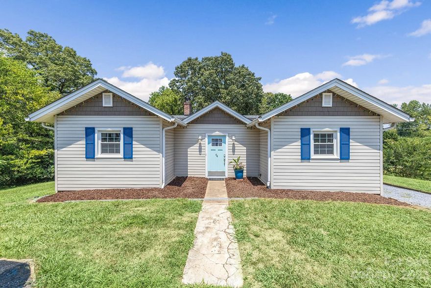 Welcome to your lovely Belmont home! This well-maintained ranch home stands on 0.70 acres with 3 bedrooms and 1 bath. New windows, siding, appliances, wiring, and plumbing were added in 2016. Large detached powered shed with many potential uses. You can enjoy the beautiful views of the Catawba River right in your spacious backyard. Located near the Belmont Historic River District and the Belmont Historical Downtown, you can experience Belmont’s fine dining, breweries, shopping, and endless activities. Within walking distance to Kevin Loftin Riverfront Park where you have access to its wonderful parks, fishing docks, and Kayak and boat launches. The Belmont Recreation Center will be opening soon nearby. This home is conveniently located 10 minutes from the airport and 20 minutes from downtown Charlotte. Make this beautiful home yours!