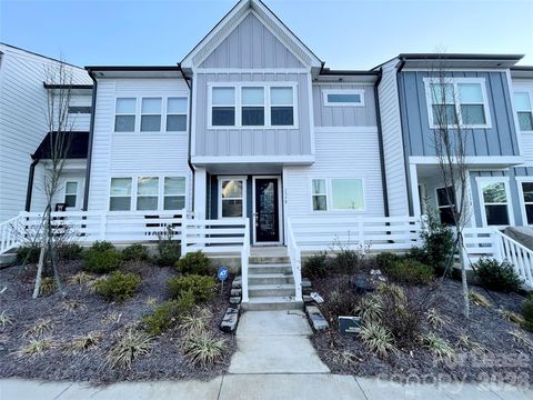 Photo of 135 Berkeley Avenue, Mooresville, NC 28117 (MLS # 4352729)