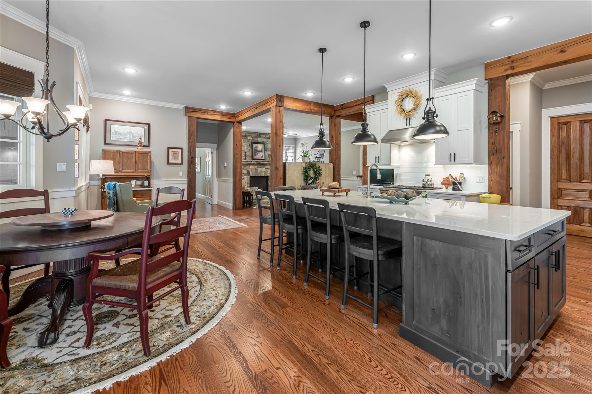 1 Cedar Chine Drive