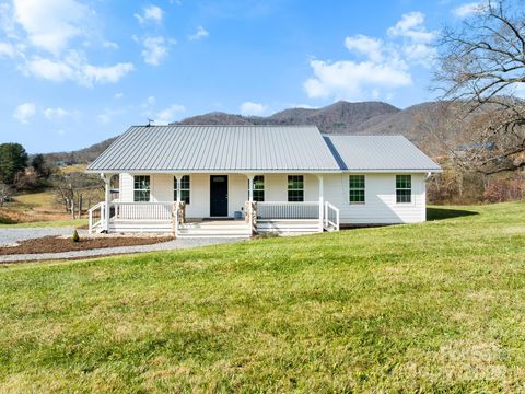 3367 Thickety Road Clyde NC 28721