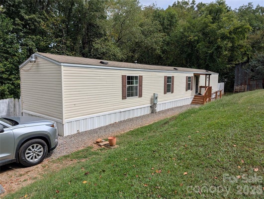 29 HERSCHEL KING DR, CANDLER, NC 28715 - Image f1fa1e36cd1b506f4b1afc4e31246388/2353118230