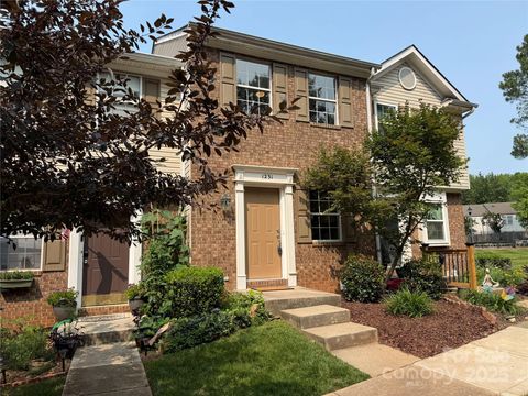 1231 Maple Shade Lane Charlotte NC 28270