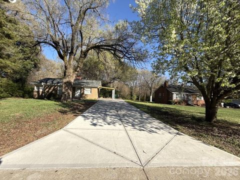 1713 Browns Avenue Charlotte NC 28208