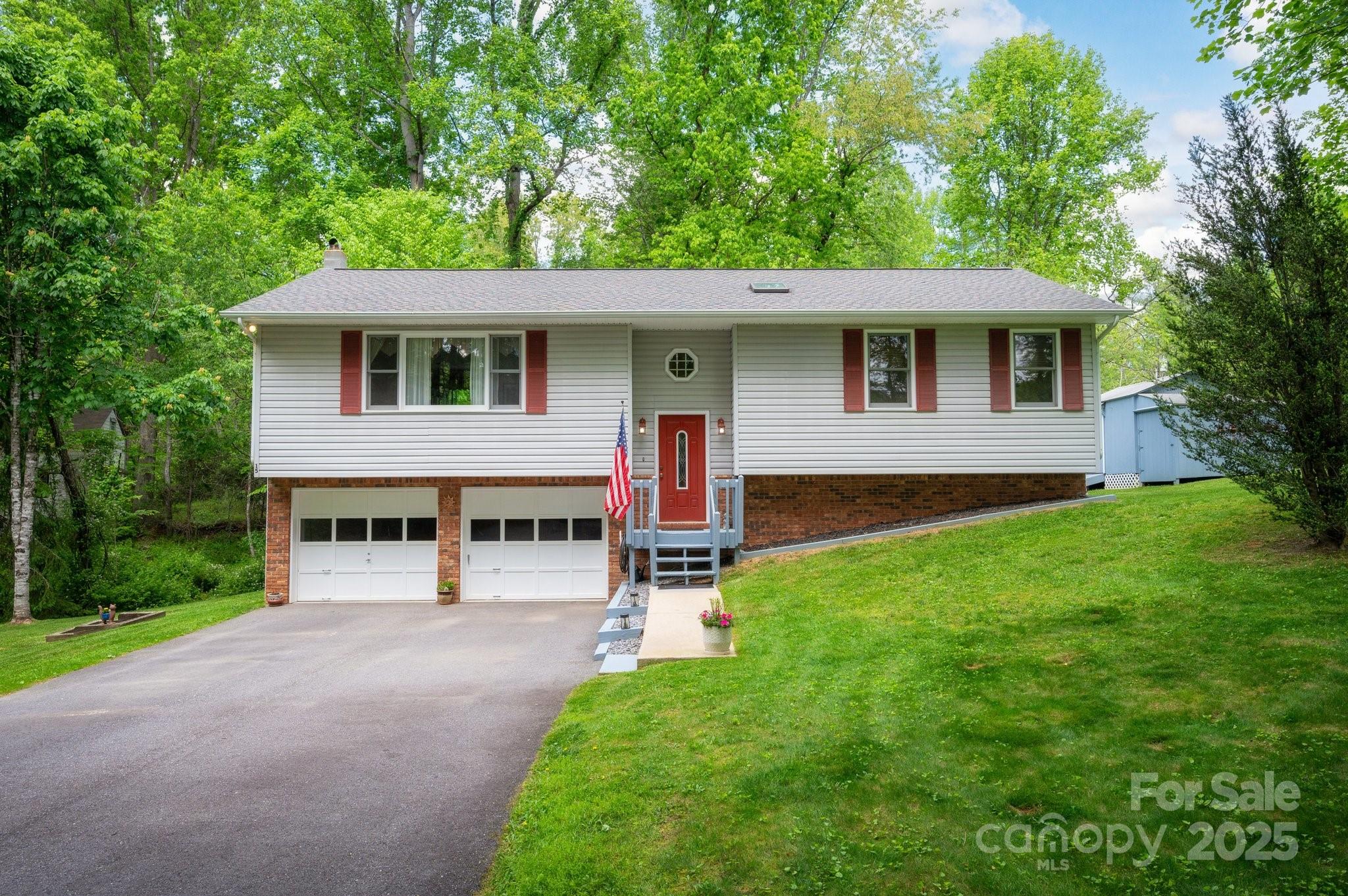 15 Heather Lane