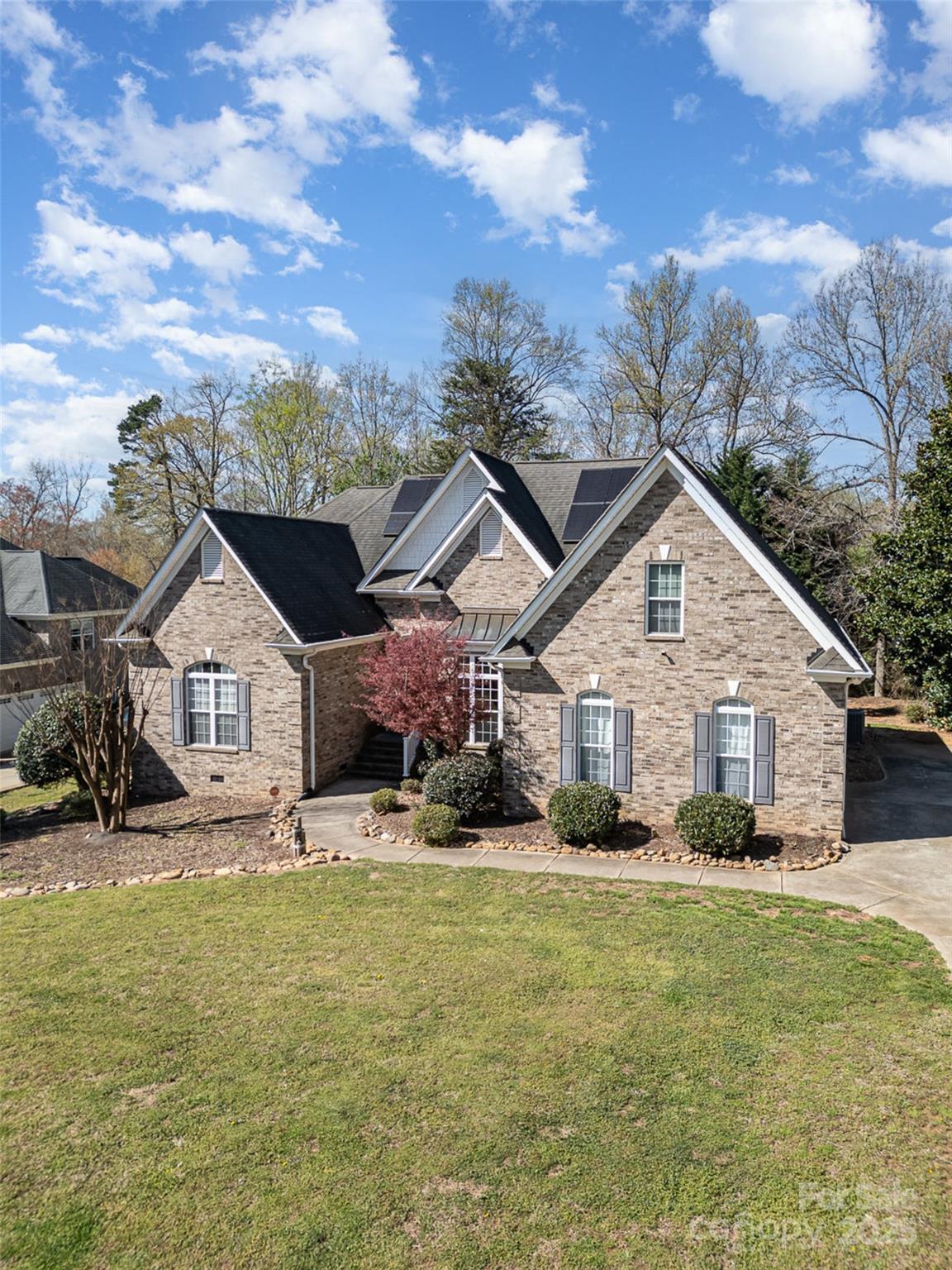 124 Cedar Woods Drive