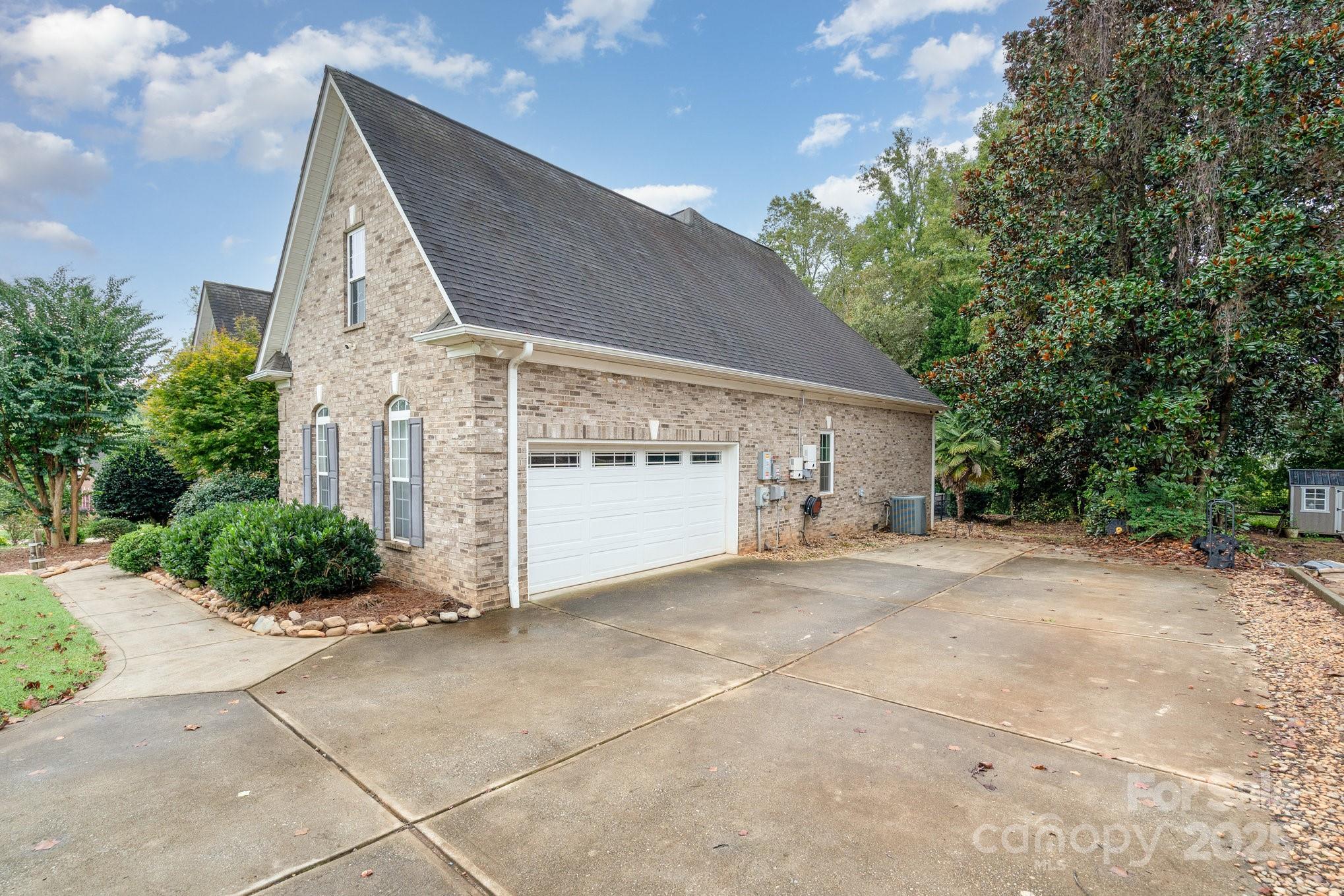 124 Cedar Woods Drive