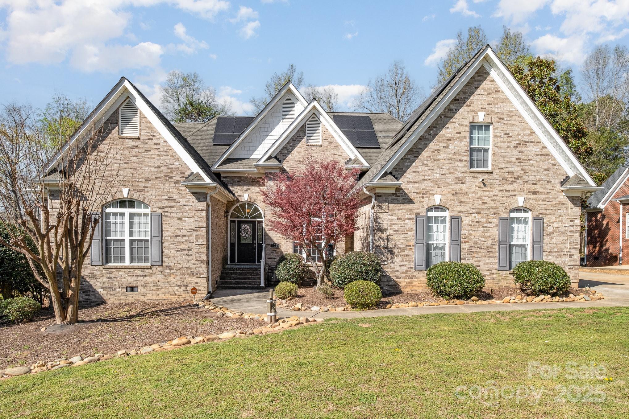 124 Cedar Woods Drive