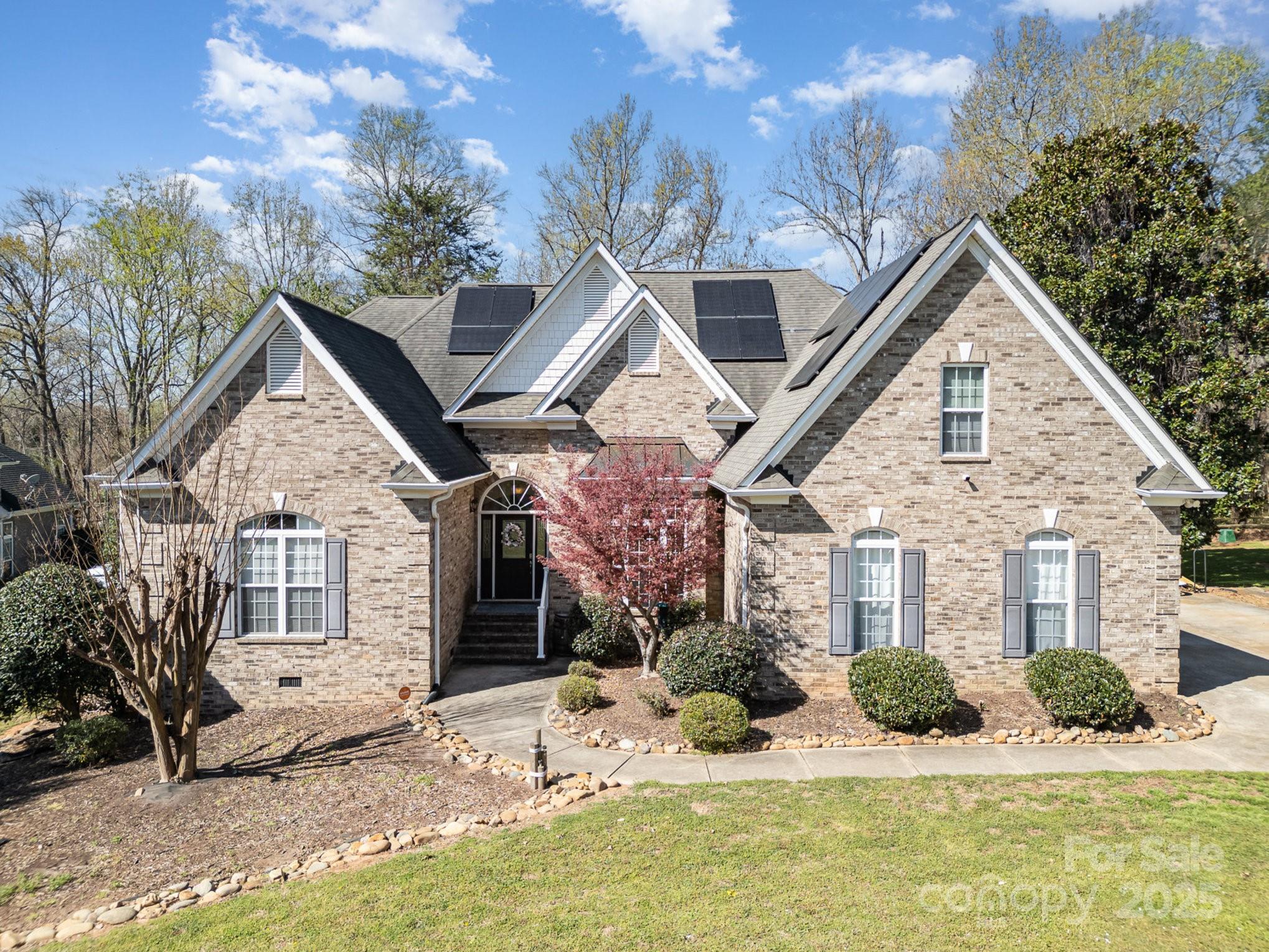 124 Cedar Woods Drive