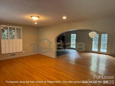 1045 Mountain View Street