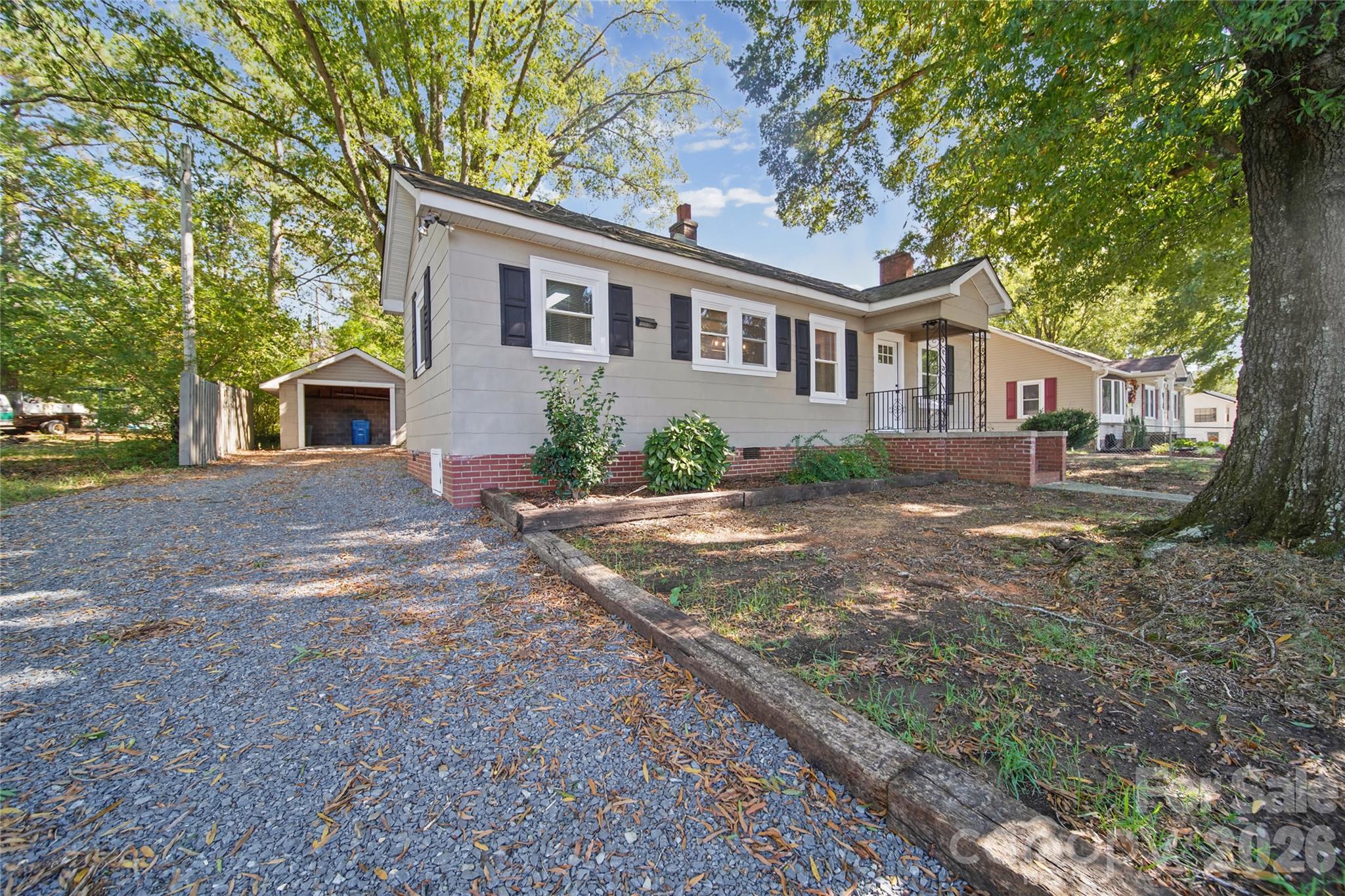 215 Arey Avenue