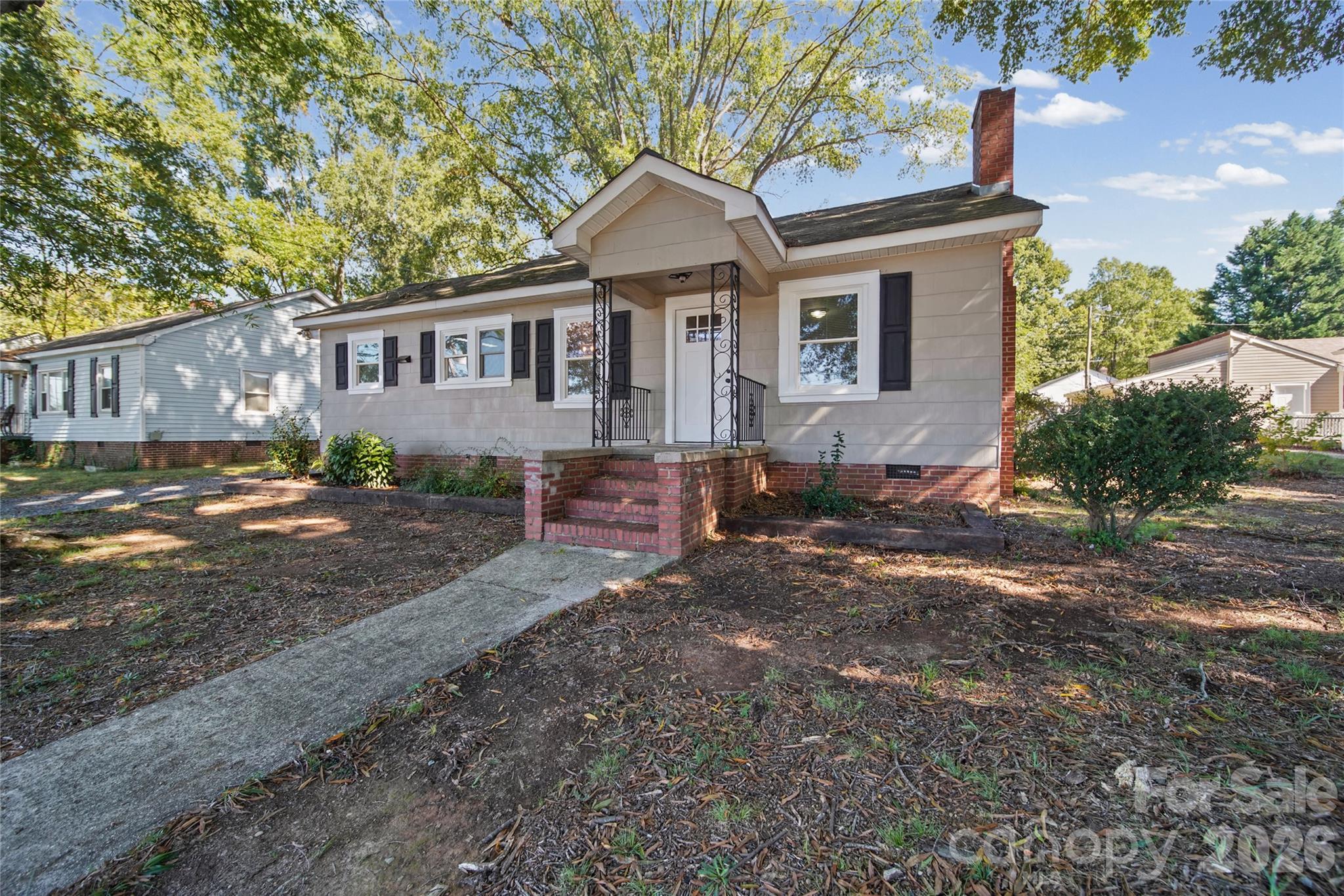 215 Arey Avenue