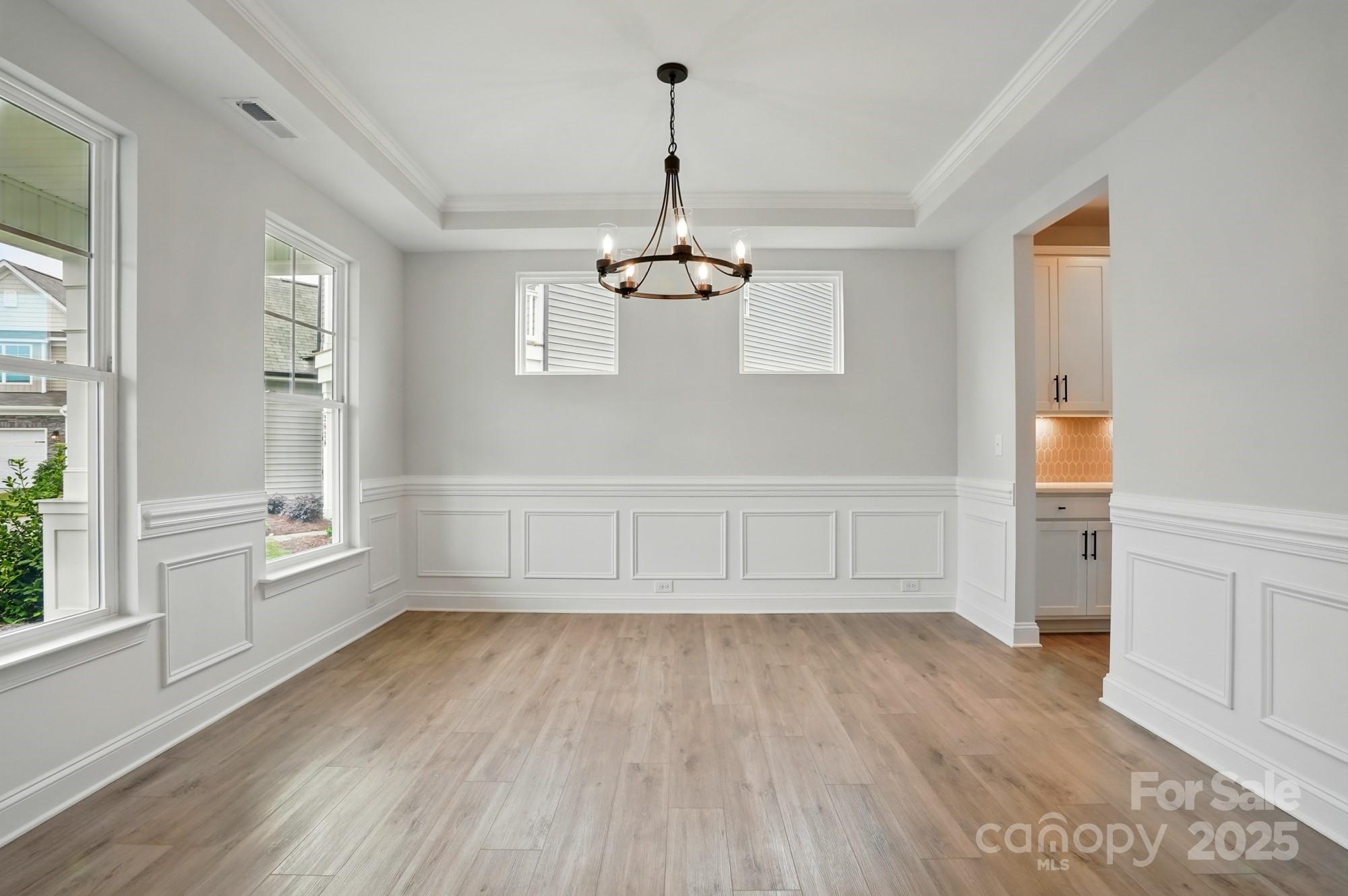 2020 Embassy Court 48