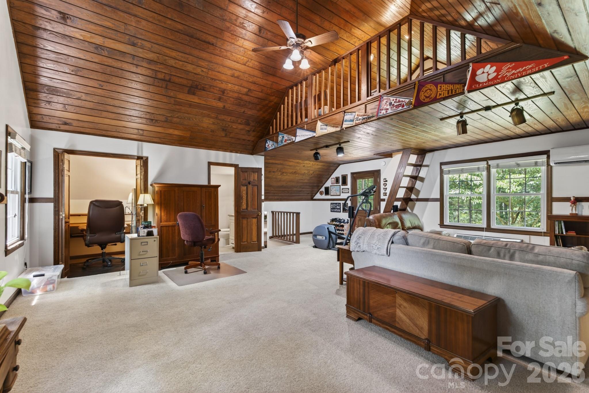 Olde Williamsburg - Residential