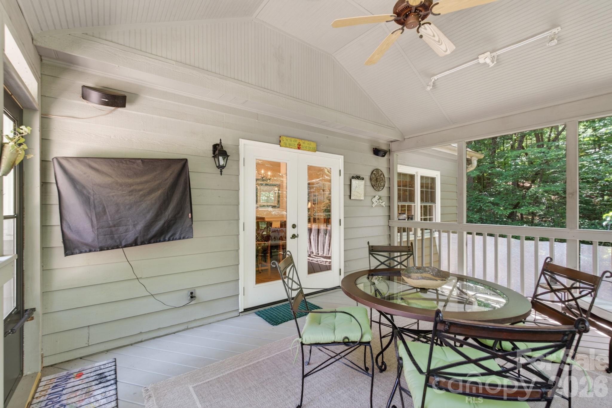 Olde Williamsburg - Residential