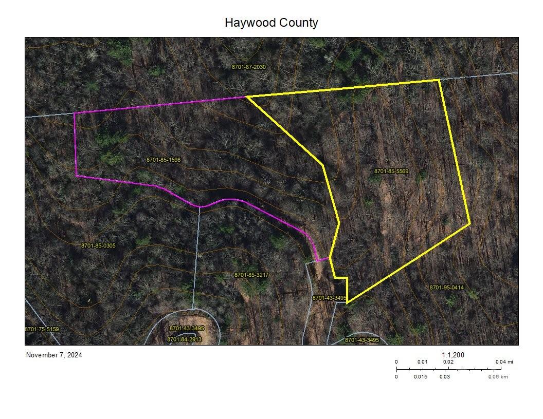 124 & 125 Large Poplar Trail