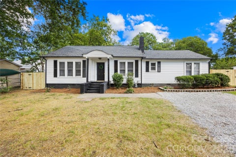 Photo of 227 N Magnolia Street, Mooresville, NC 28115 (MLS # 4425399)