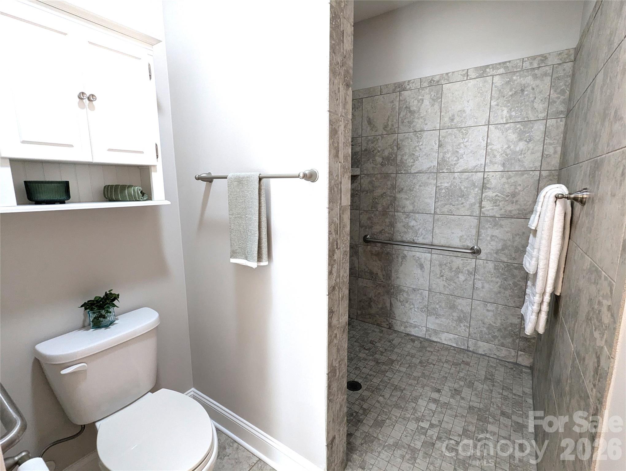 The Courtyards at Emerald Lake - Residential