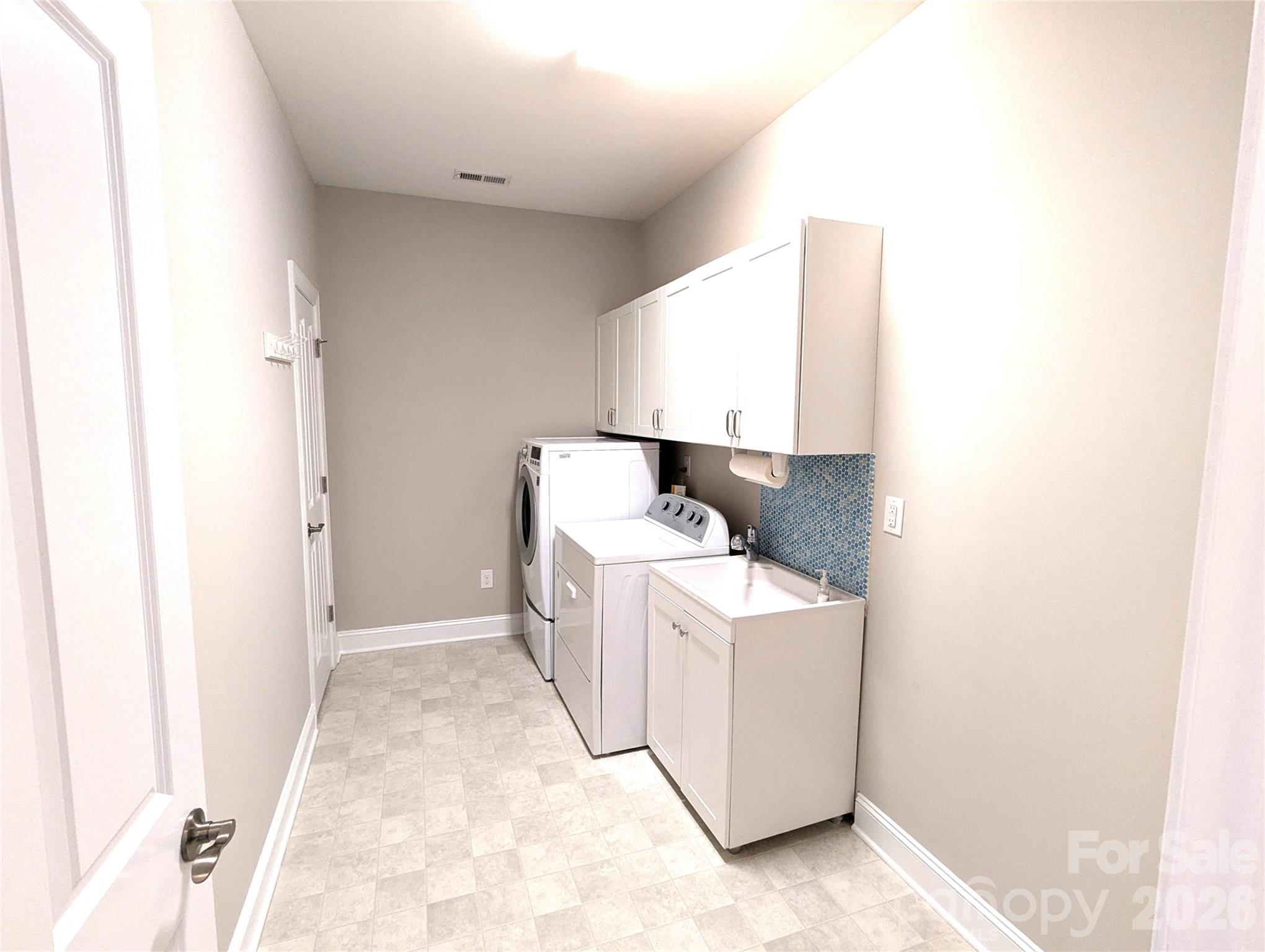 The Courtyards at Emerald Lake - Residential